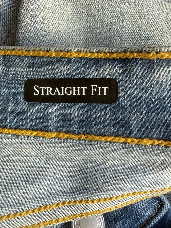 Judy Blue Light Wash Straight Fit Leg High Rise Distressed Denim Classic Fit - Picture 8 of 16